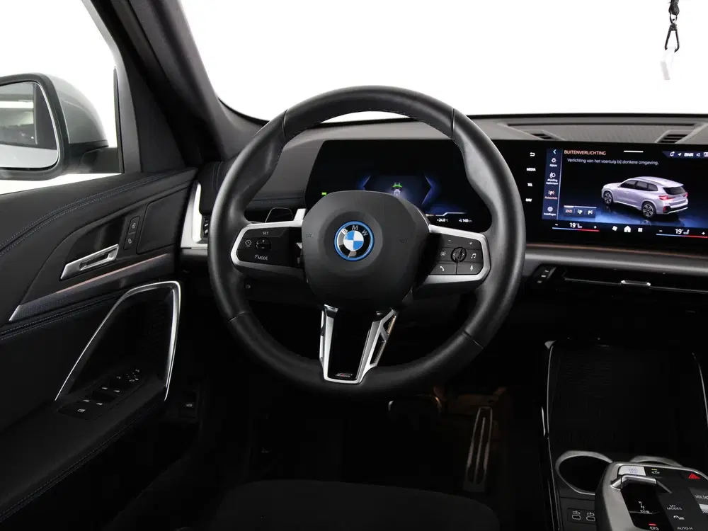 BMW iX1 xDrive30 67 kWh M-Sport (bj 2025 uit 2025, foto 2