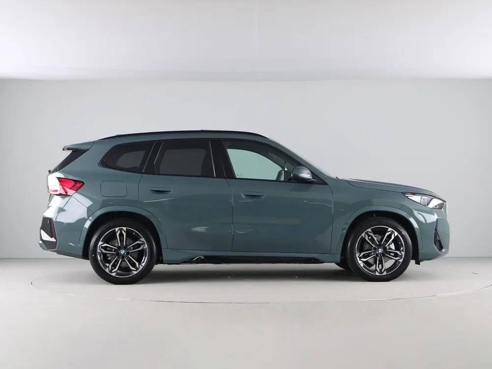 BMW iX1 eDrive20 67 kWh M Sport Edition (bj 2026 uit 2026, foto 8
