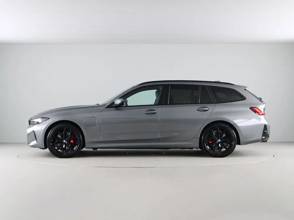 BMW 3-serie 330e Touring xDrive M-Sport Pro (bj 2025) uit 2025, foto 12