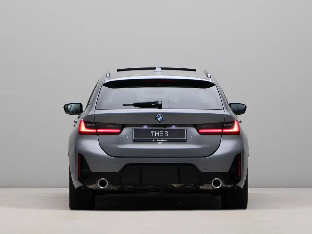 BMW 3-serie 330e Touring M Sport uit 2026, foto 10