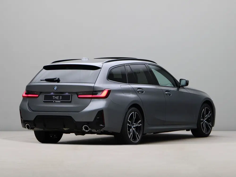BMW 3-serie 330e Touring M Sport uit 2026, foto 9