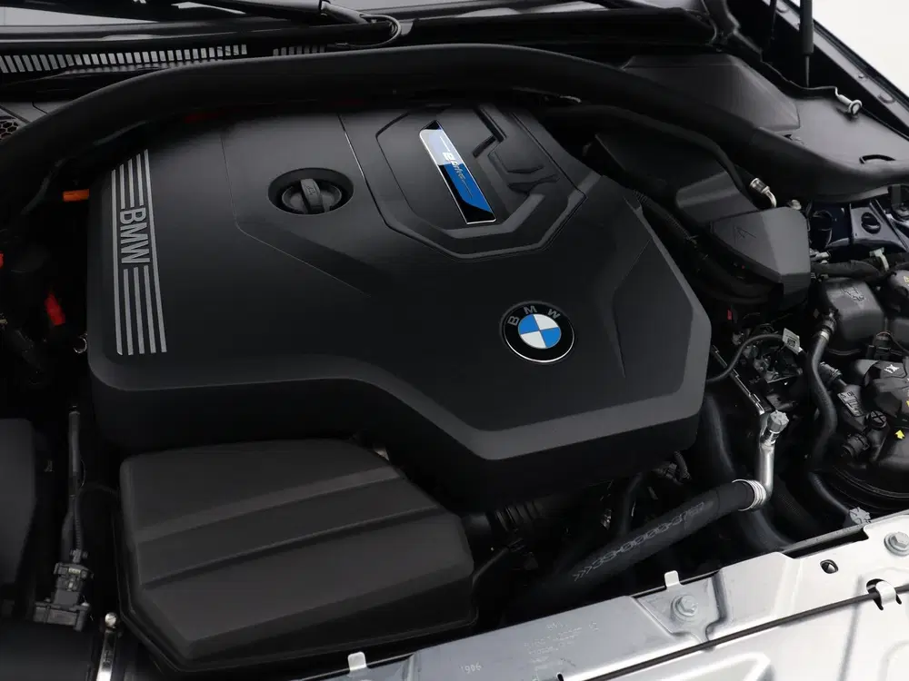 BMW 3-serie 330e Touring M Sport uit 2026, foto 4