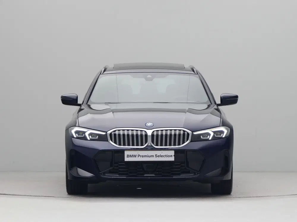 BMW 3-serie 330e Touring M Sport uit 2026, foto 6