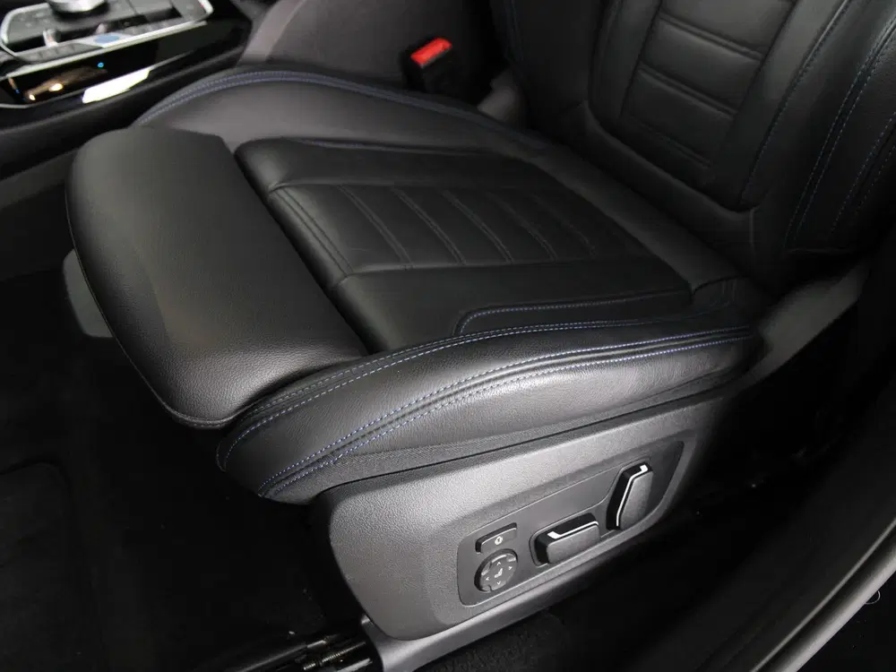 BMW iX3 High Executive 80 kWh M-Sport Accu conditi uit 2024, foto 15
