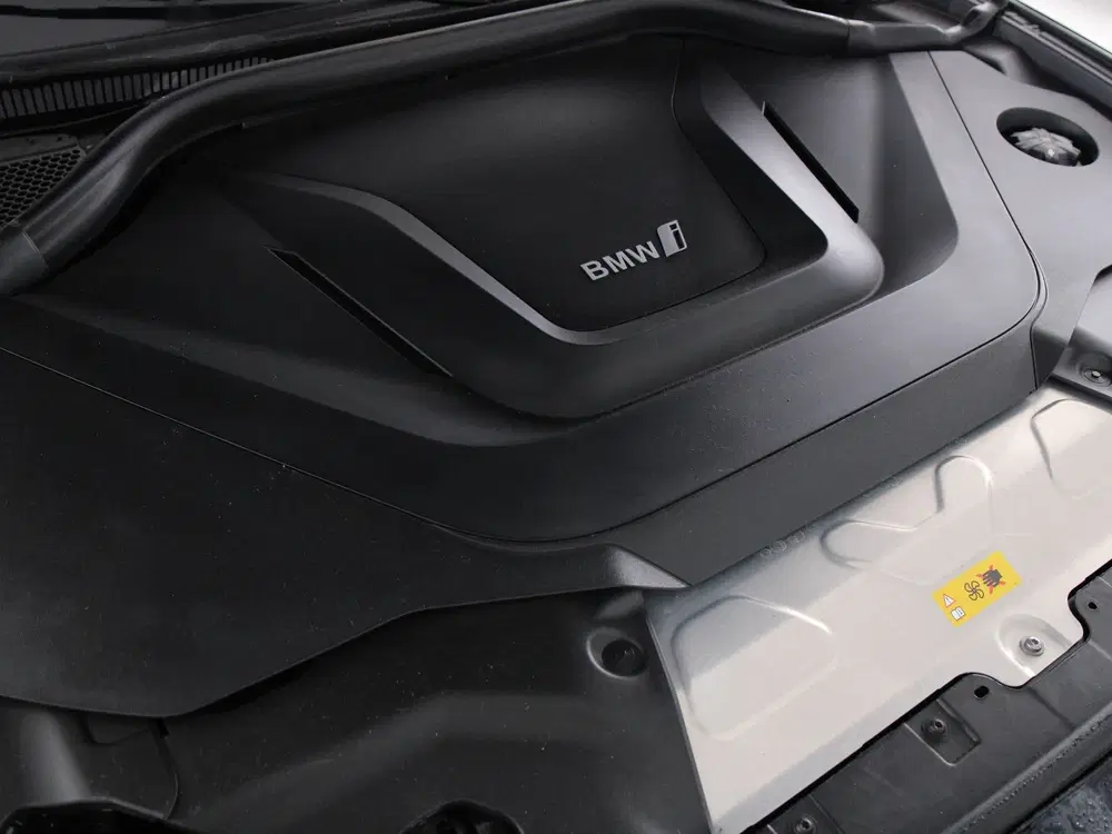 BMW iX3 High Executive 80 kWh M-Sport Accu conditi uit 2024, foto 4