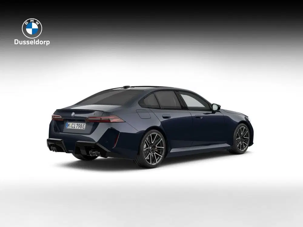 BMW M5 Sedan Comfort Pakket uit 2026, foto 2