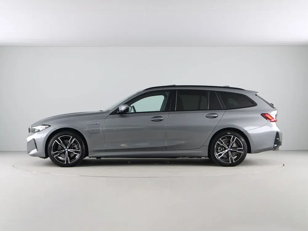 BMW 3-serie 330e Touring M-Sport (bj 2025 uit 2025, foto 12