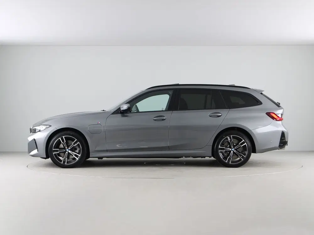 BMW 3-serie 330e Touring M-Sport (bj 2025 uit 2025, foto 12
