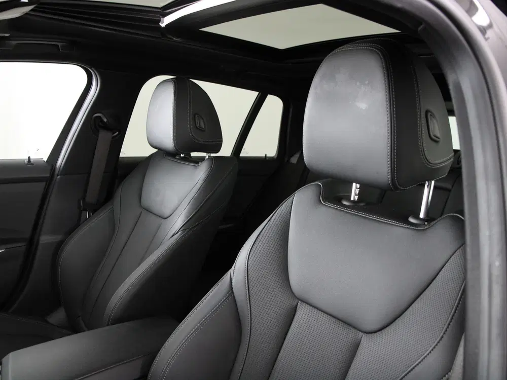 BMW 3-serie 330e M-Sport (bj 2025 uit 2025, foto 5