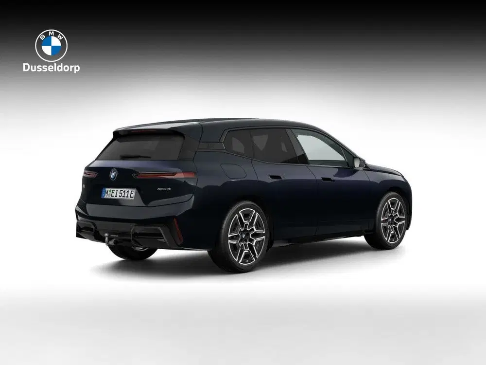 BMW iX xDrive45 101 kWh M Sport Pro uit 2026, foto 2