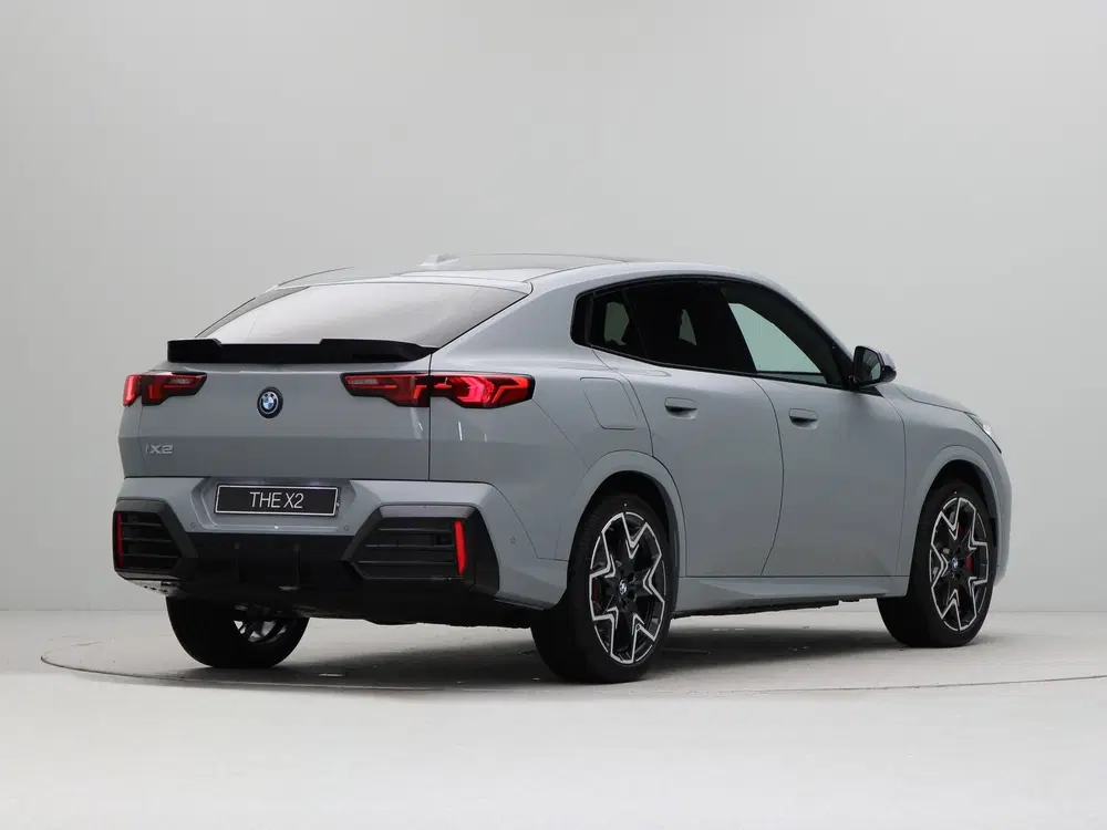 BMW iX2 eDrive20 67 kWh M Sport Edition (bj 2026 uit 2026, foto 8