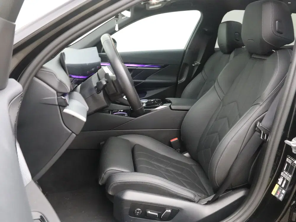 BMW 5-serie 530e Touring (bj 2025 uit 2025, foto 4
