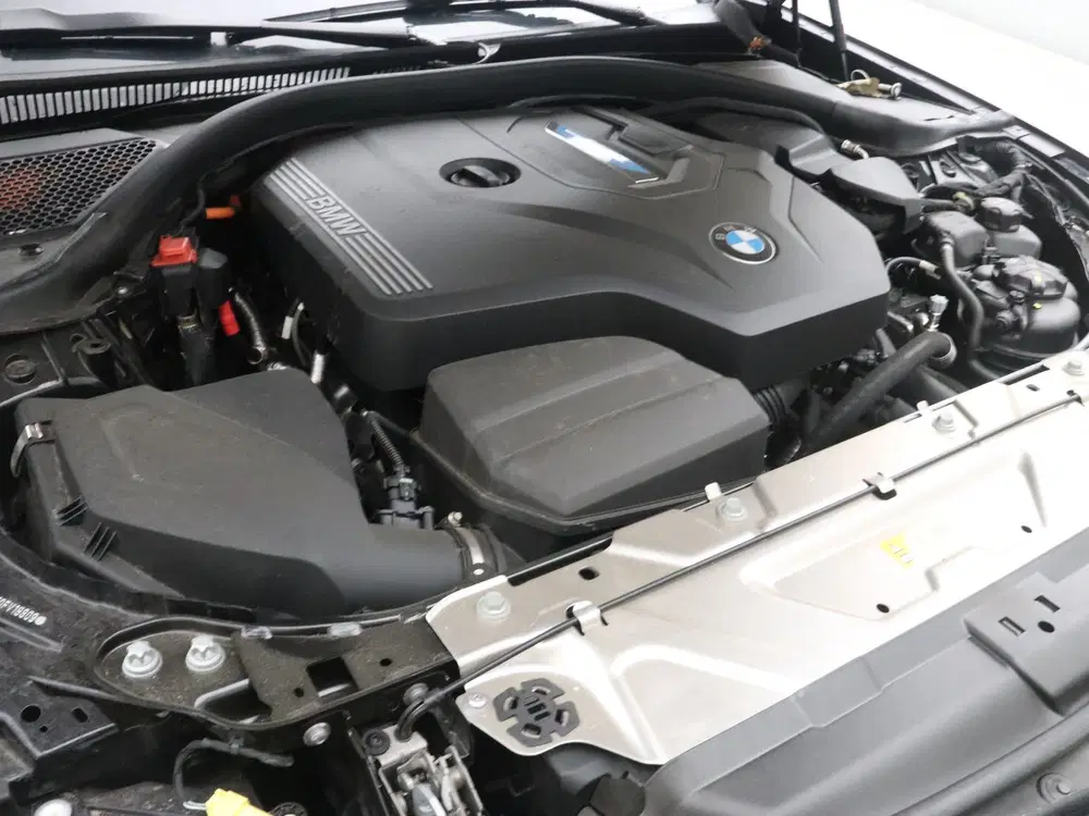BMW 3-serie 330e Touring M-Sport uit 2025, foto 4
