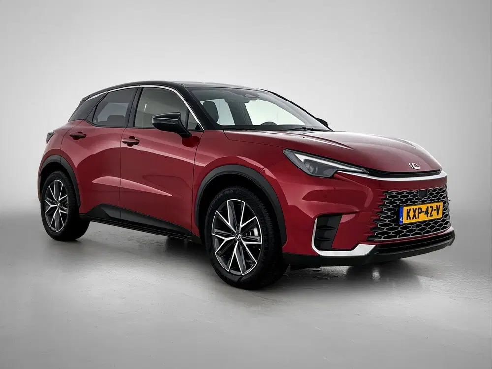 Lexus LBX Emotion 2WD uit 2025, foto 13