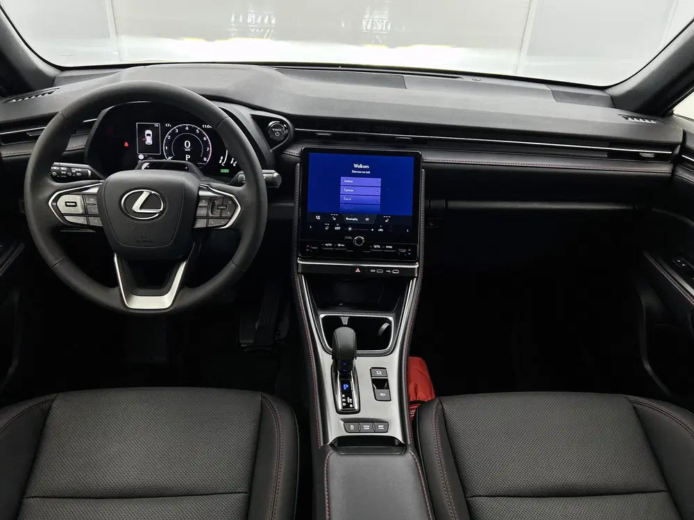 Lexus LBX Emotion 2WD uit 2025, foto 4