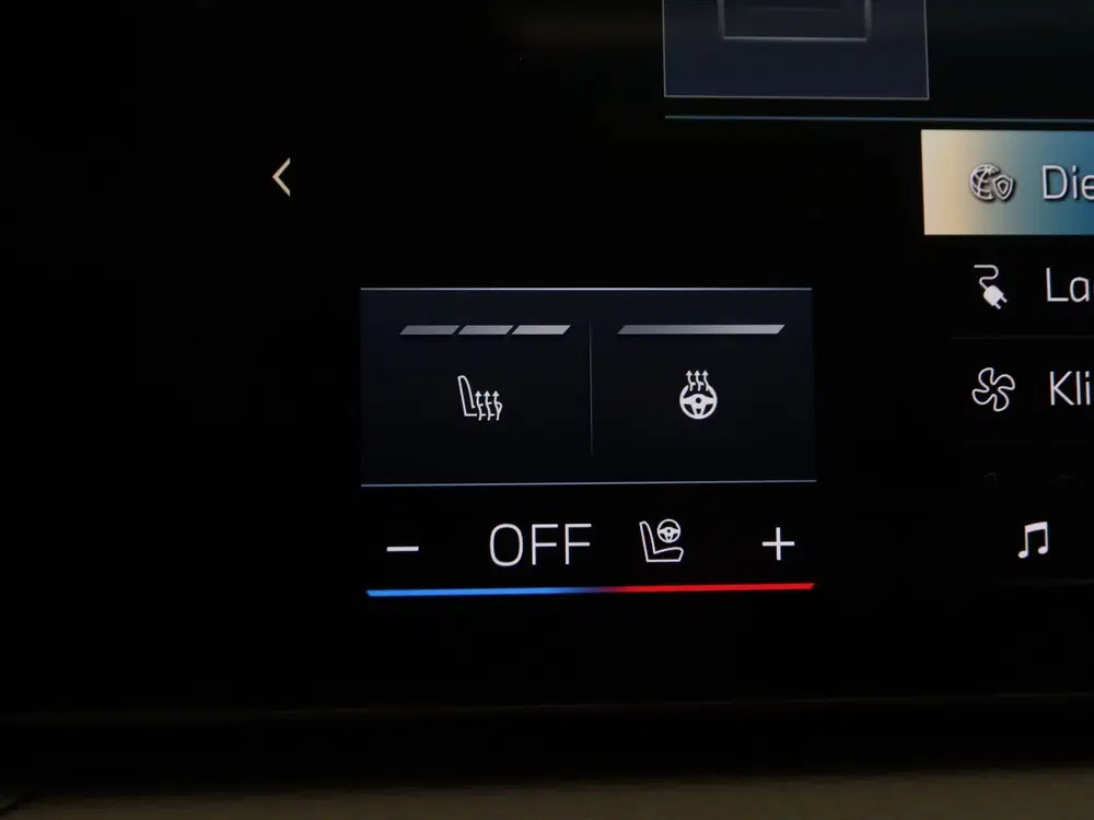 BMW 3-serie 330e Touring Accu conditie 100% (bj 2026) uit 2026, foto 15