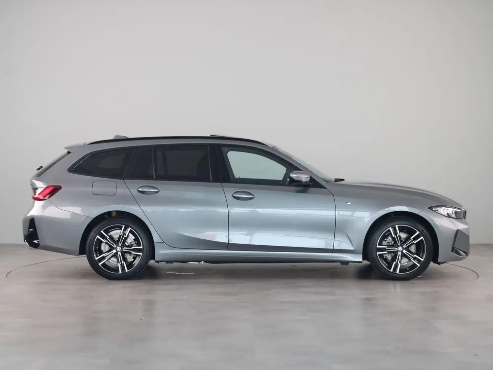 BMW 3-serie 330e Touring Accu conditie 100% (bj 2026) uit 2026, foto 9