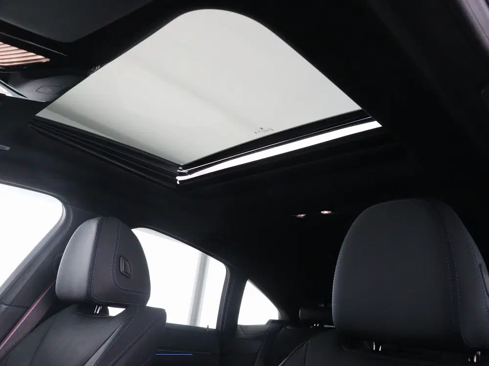 BMW i4 eDrive35 M Sport Pro uit 2026, foto 11