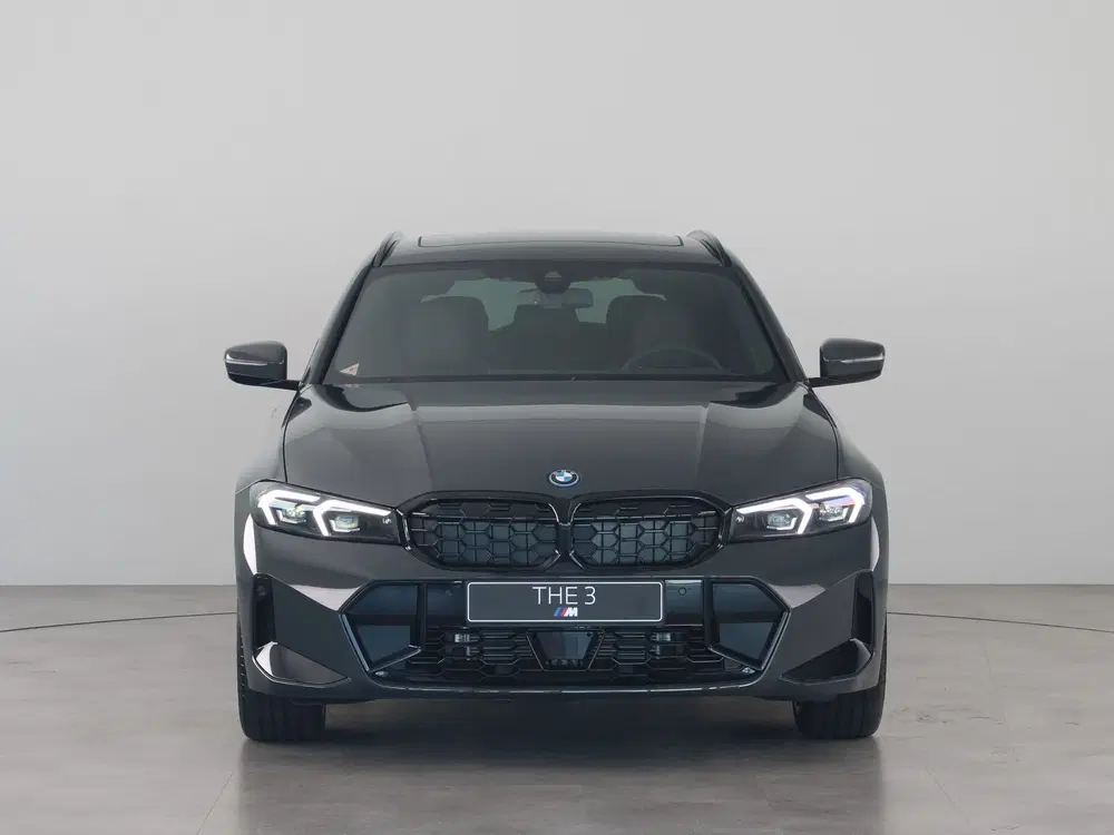 BMW 3-serie 330e Touring M-Sport Pro uit 2026, foto 2