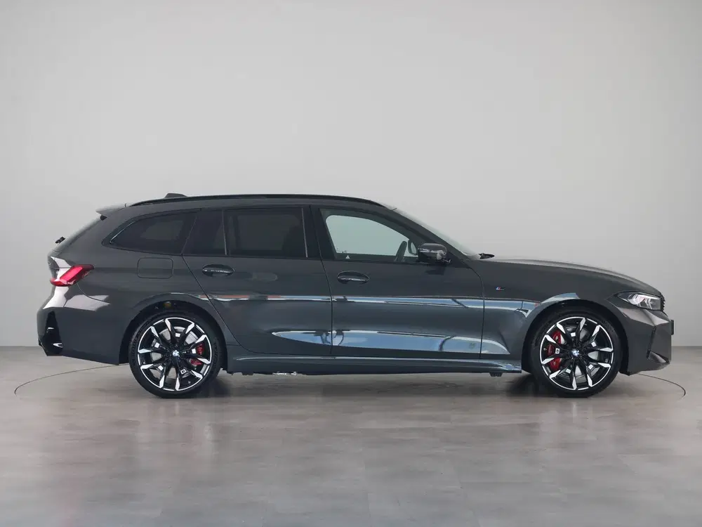 BMW 3-serie 330e Touring M-Sport Pro uit 2026, foto 4