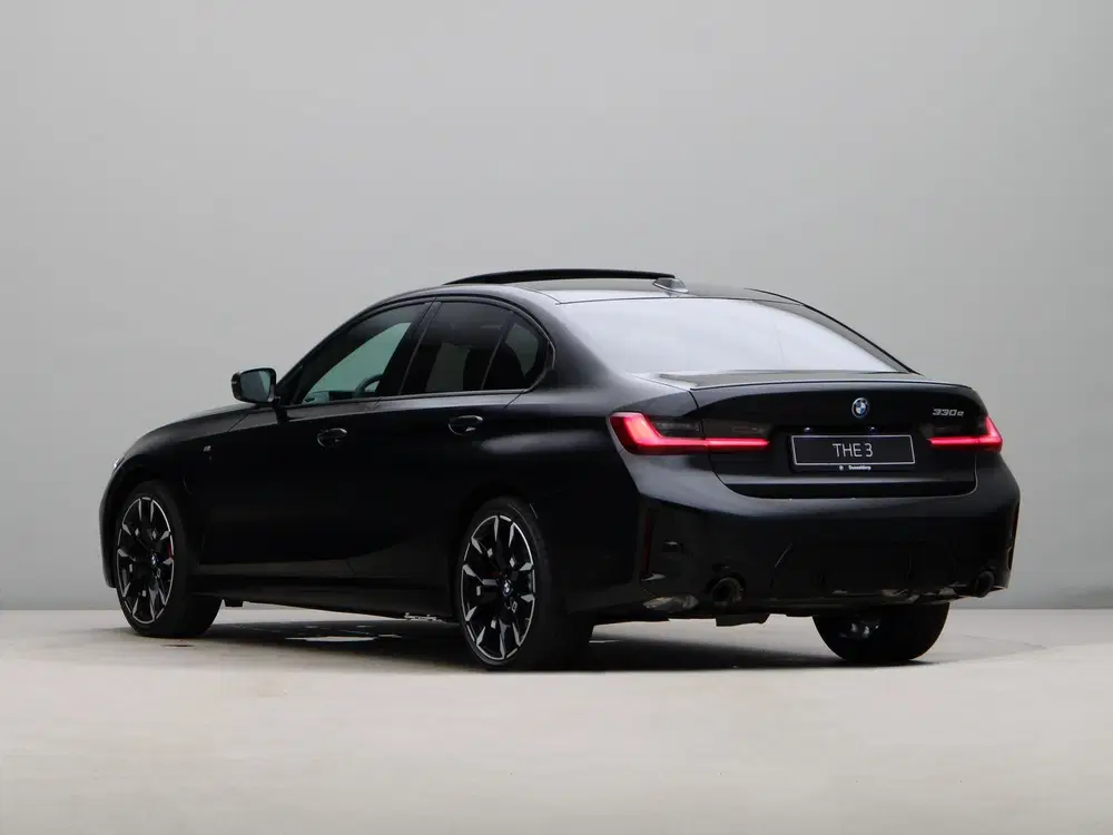 BMW 3-serie 330e Sedan M-Sport Pro uit 2026, foto 11