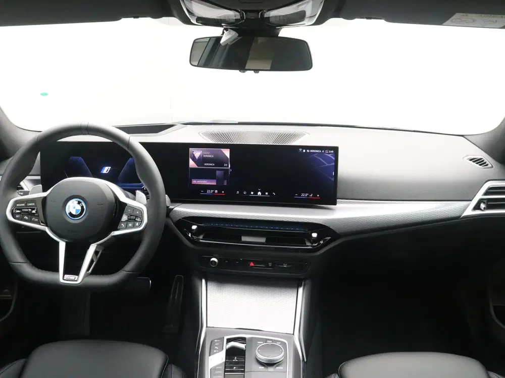 BMW 3-serie 330e Sedan M-Sport Pro uit 2026, foto 13