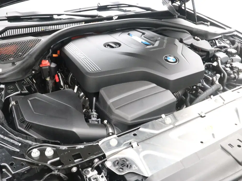 BMW 3-serie 330e Sedan M-Sport Pro uit 2026, foto 4