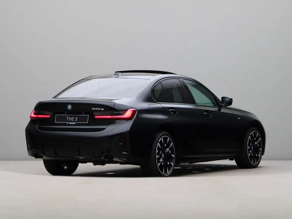 BMW 3-serie 330e Sedan M-Sport Pro uit 2026, foto 9