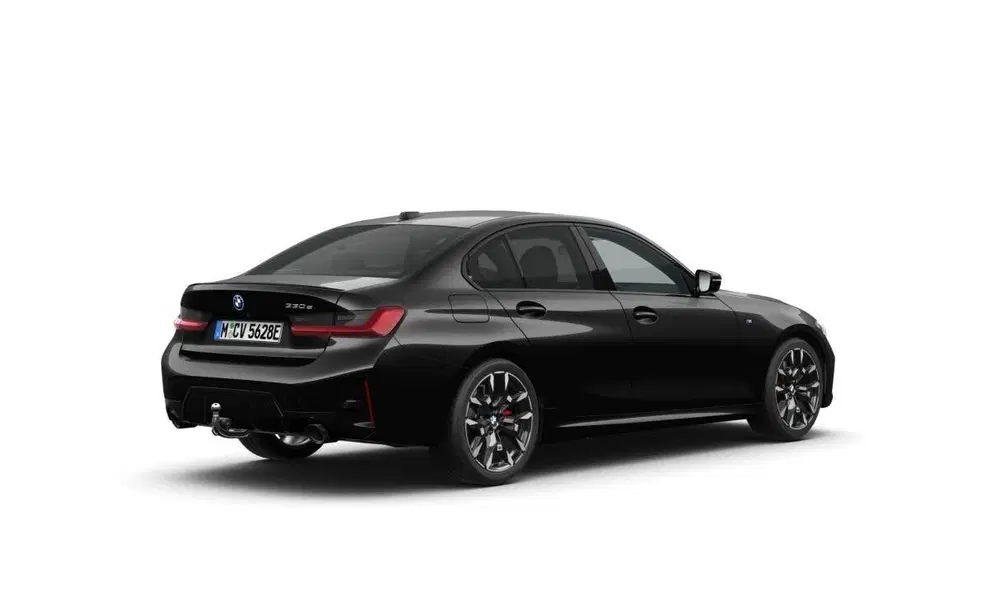 BMW 3-serie Sedan 330e M Sport Pro uit 2026, foto 2