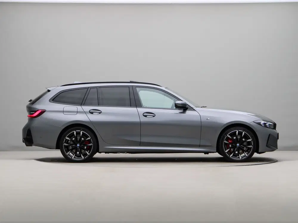BMW 3-serie 330e Touring M Sport Pro uit 2026, foto 8