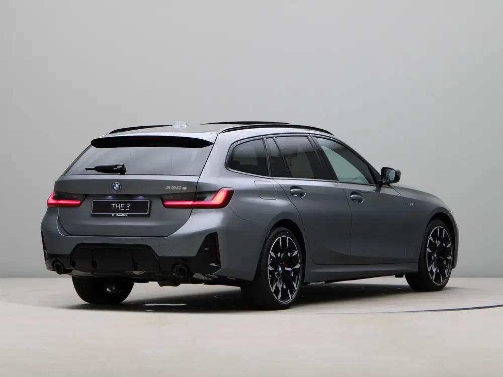 BMW 3-serie 330e Touring M Sport Pro uit 2026, foto 9