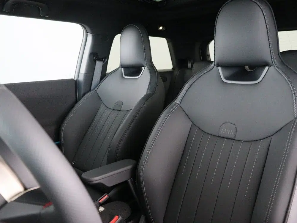 Mini John Cooper Works E John Cooper Works Pakket M PRIVATE LEASE uit 2026, foto 2