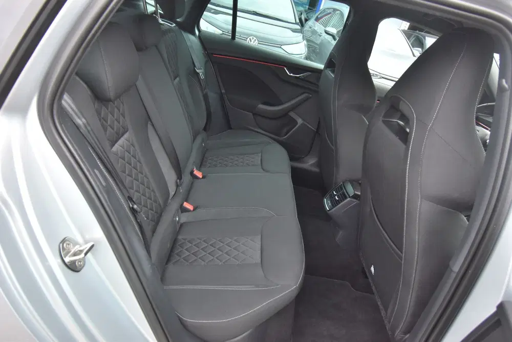 Skoda Kamiq 1.0 TSI Sport Business uit 2023, foto 12