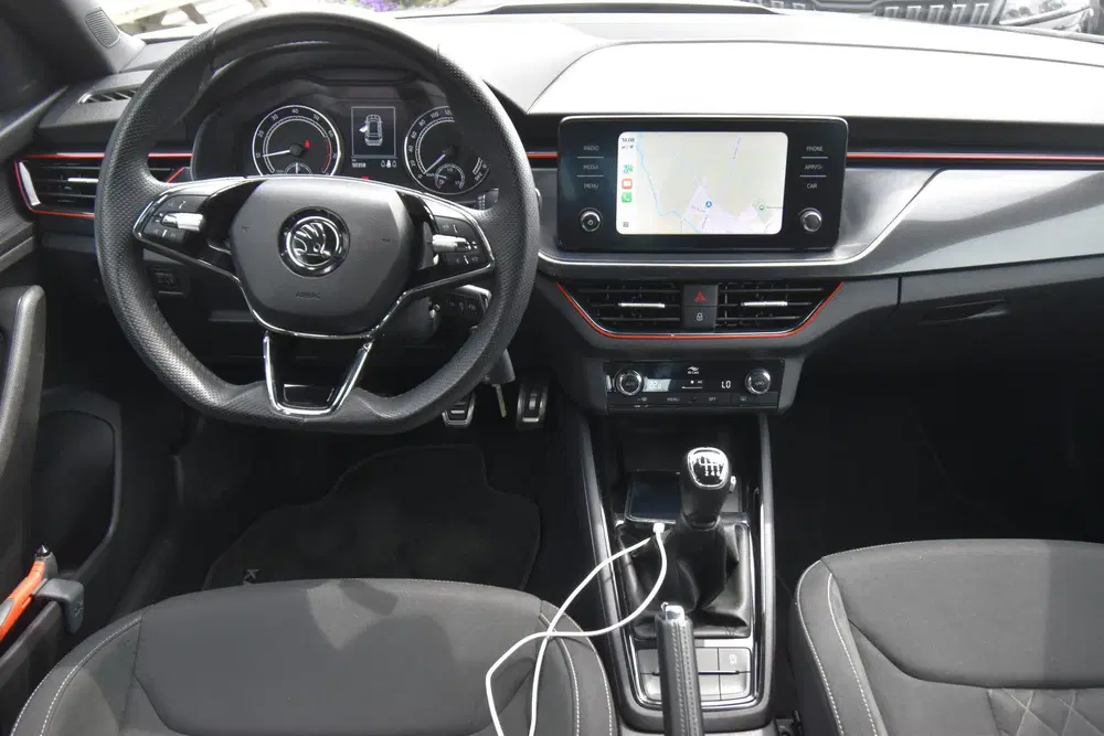 Skoda Kamiq 1.0 TSI Sport Business uit 2023, foto 3
