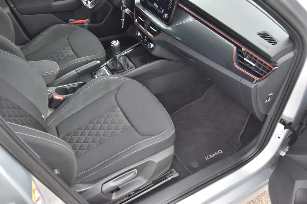 Skoda Kamiq 1.0 TSI Sport Business uit 2023, foto 9
