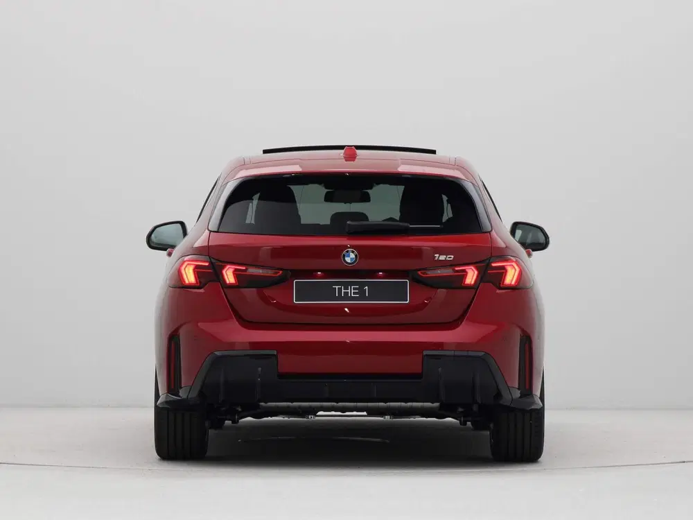 BMW 1-serie 120 M Sport uit 2025, foto 10