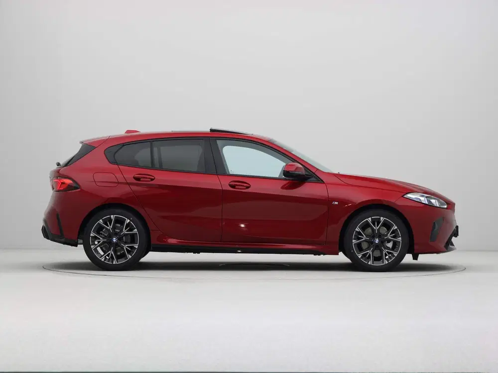BMW 1-serie 120 M Sport uit 2025, foto 8