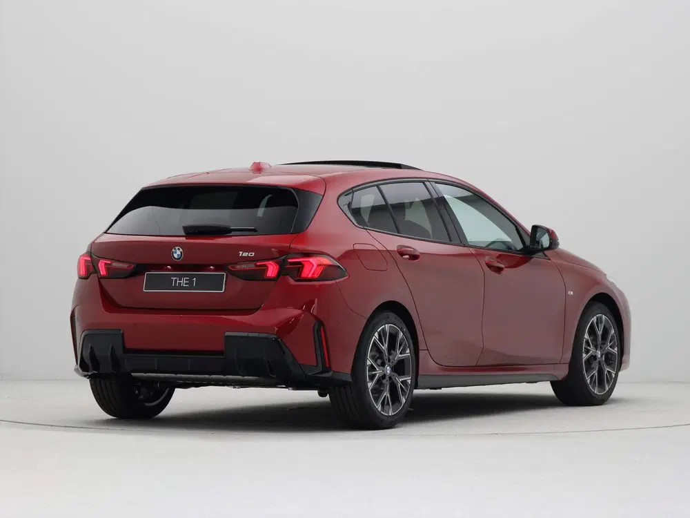 BMW 1-serie 120 M Sport uit 2025, foto 9
