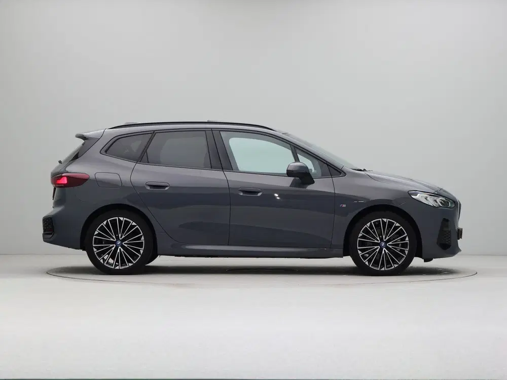 BMW 2-serie 230e Active Tourer xDrive M Sport uit 2025, foto 9