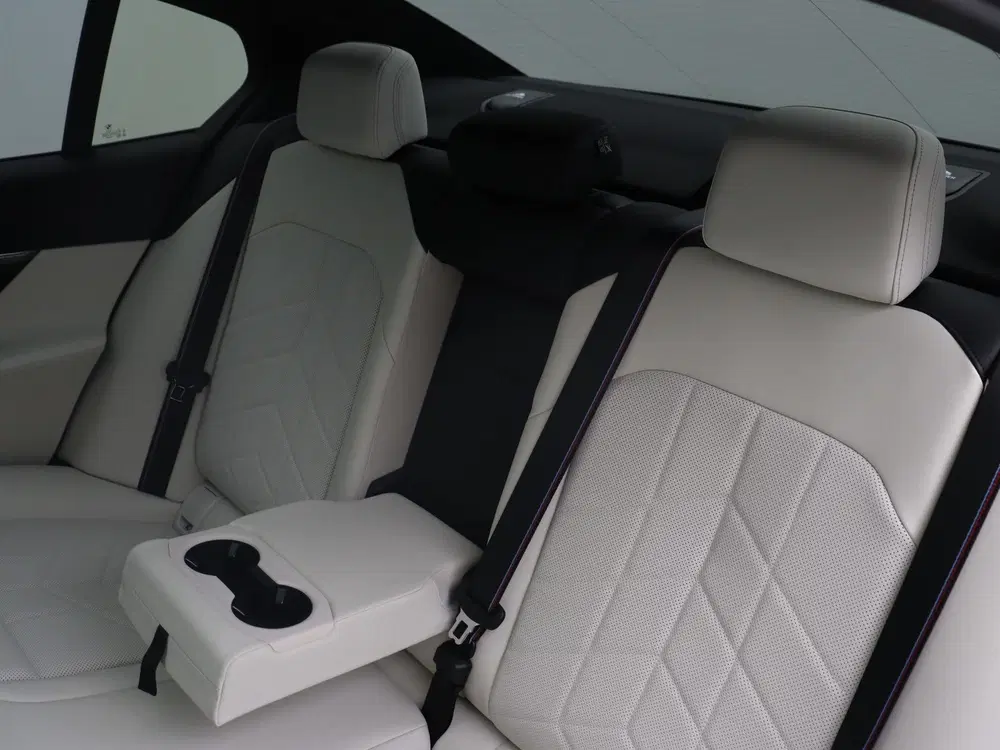 BMW i5 eDrive40 M Sport Edition 84 kWh (bj 2026 uit 2026, foto 15