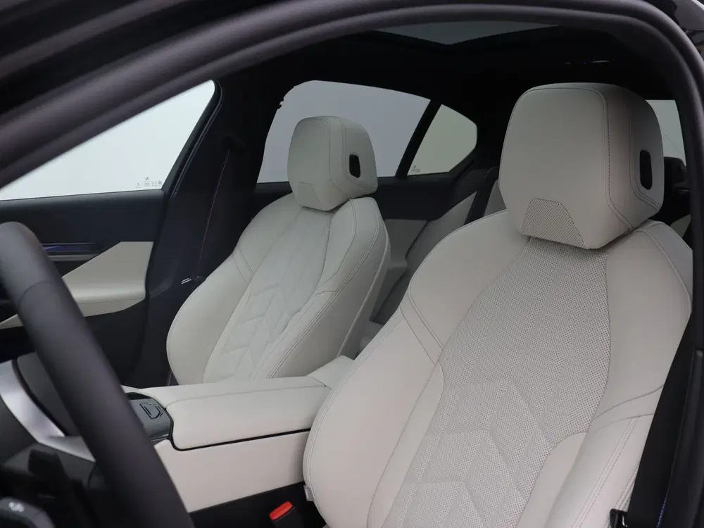 BMW i5 eDrive40 M Sport Edition 84 kWh (bj 2026 uit 2026, foto 4