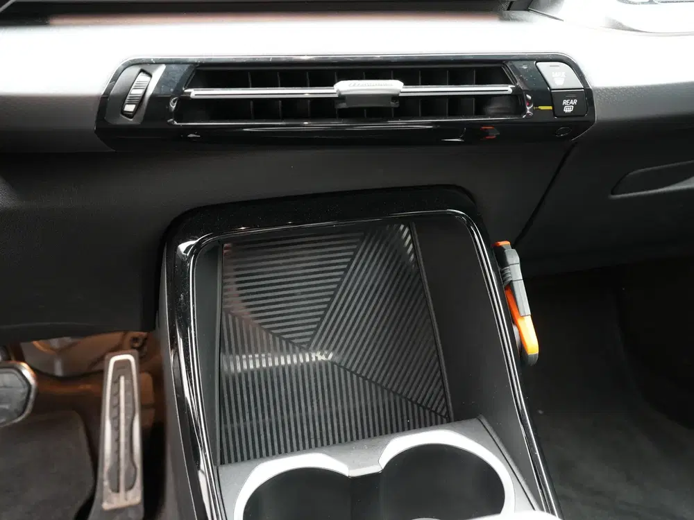 BMW X1 xDrive25e M Sport uit 2025, foto 14
