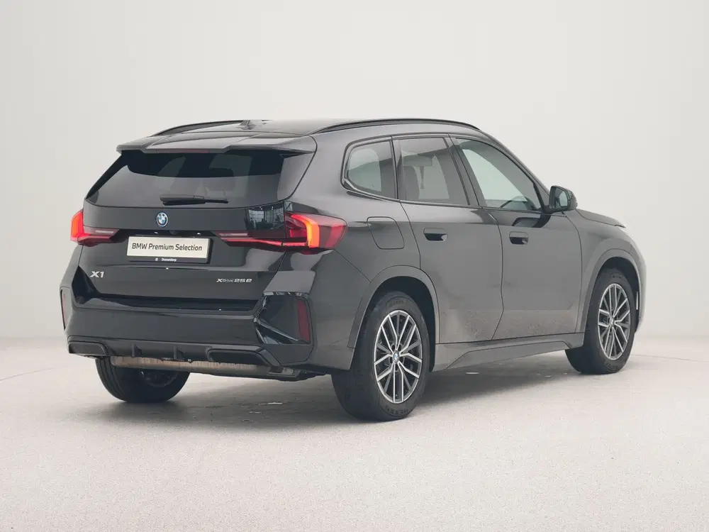 BMW X1 xDrive25e M Sport uit 2025, foto 9