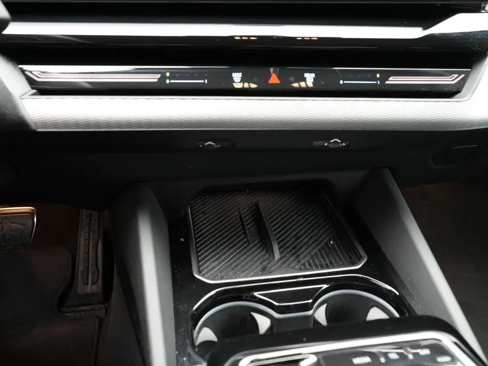 BMW 5-serie 520i Sedan M Sport Pro uit 2023, foto 13