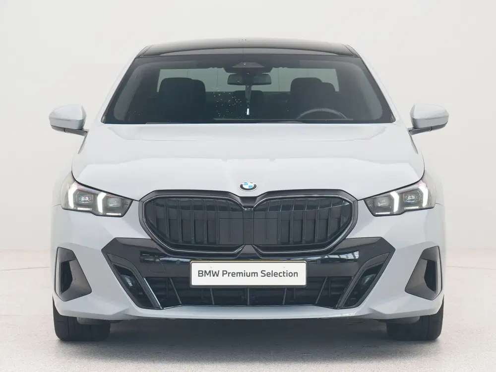 BMW 5-serie 520i Sedan M Sport Pro uit 2023, foto 5