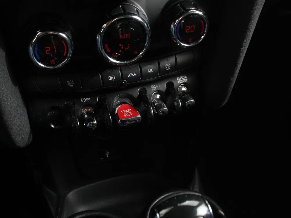 Mini Cooper 1.5 3-Deurs 136pk Automaat Essential Trim uit 2022, foto 15