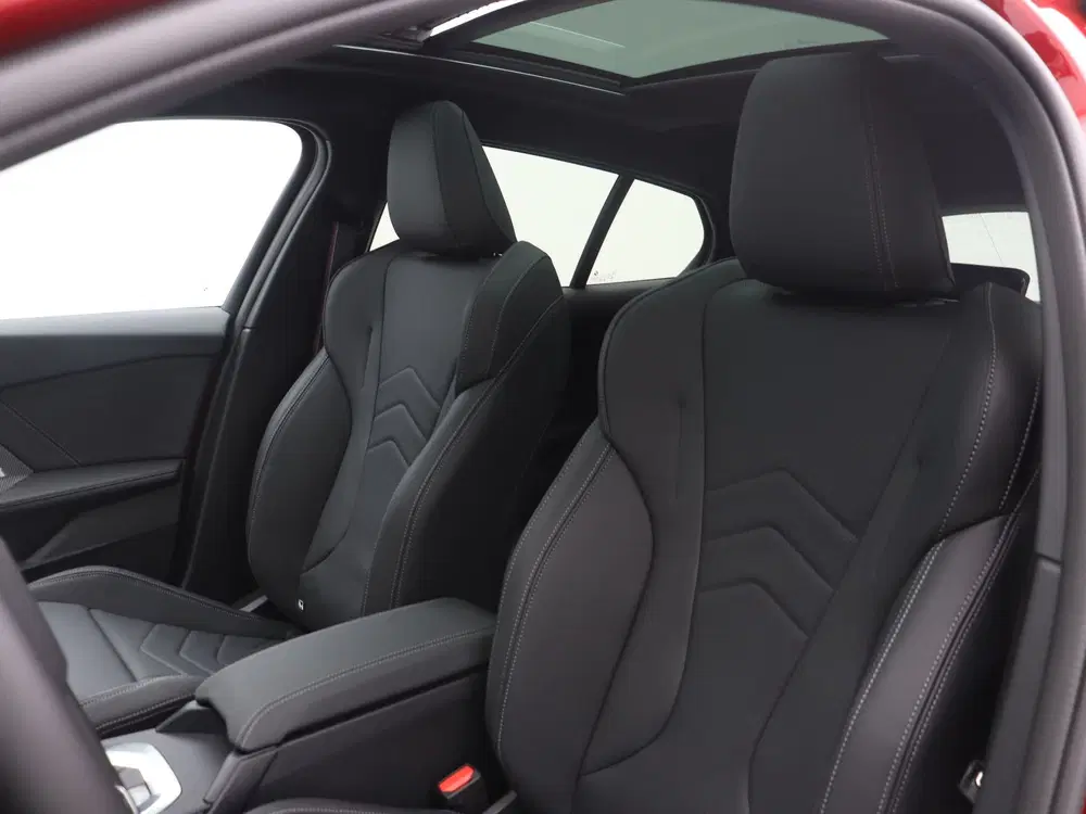 BMW 1-serie 120 M Sport Pro uit 2026, foto 5