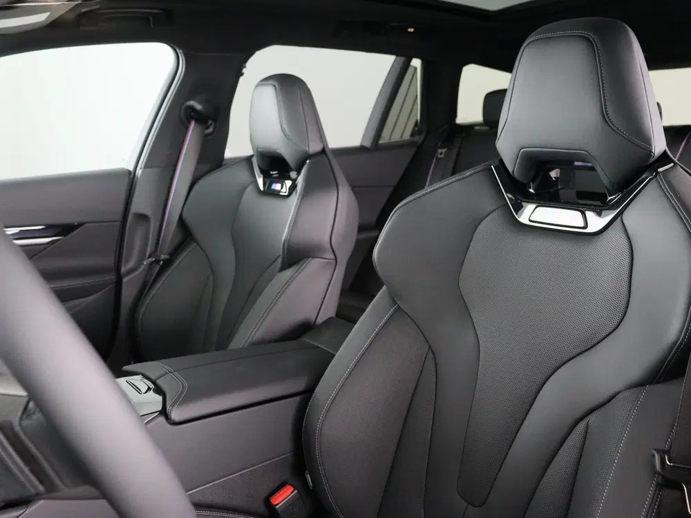 BMW i5 Touring eDrive40 M Sport Edition 84 kWh M uit 2026, foto 6