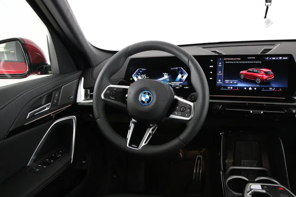 BMW iX1 eDrive20 67 kWh M Sport Edition (bj 2026 uit 2026, foto 10