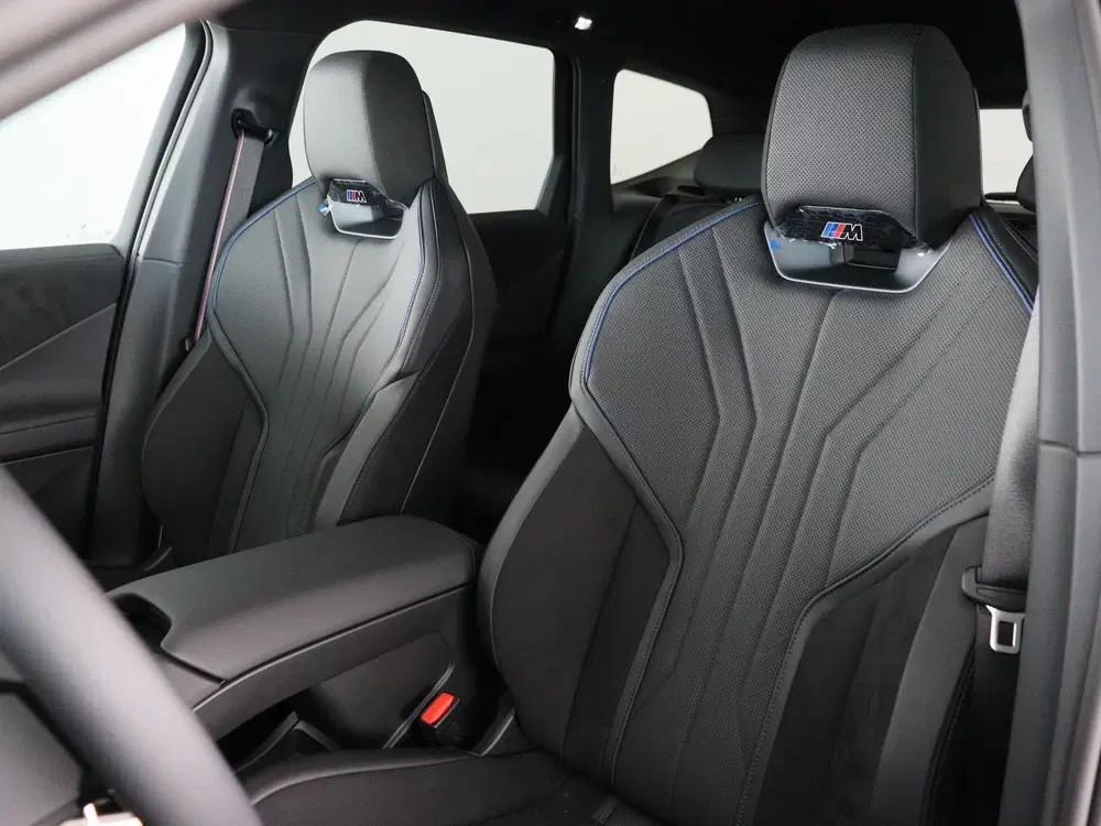 BMW iX3 40 eDrive 83 kWh uit 2026, foto 4